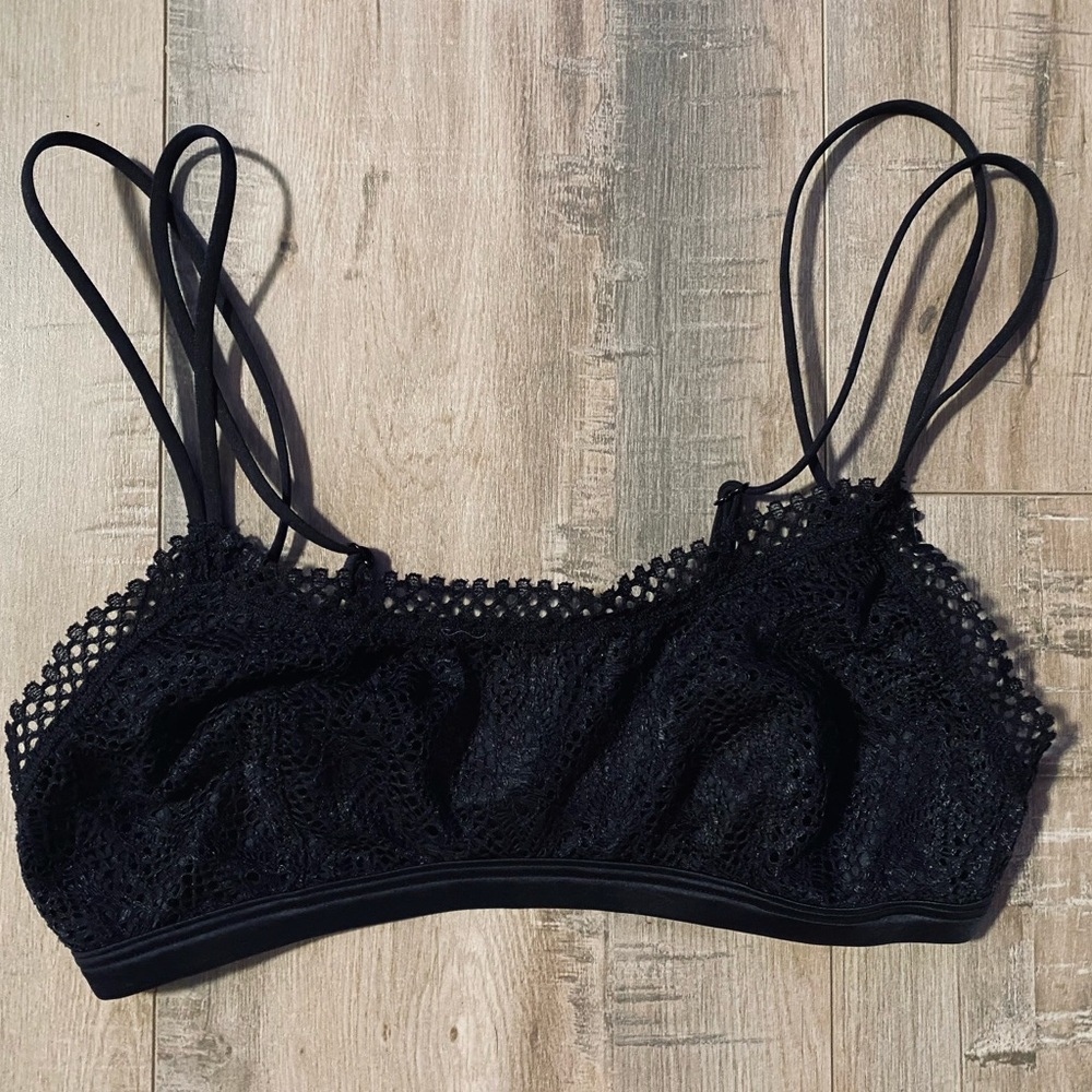 VICTORIA’S SECRET Lace Bralette ❤️